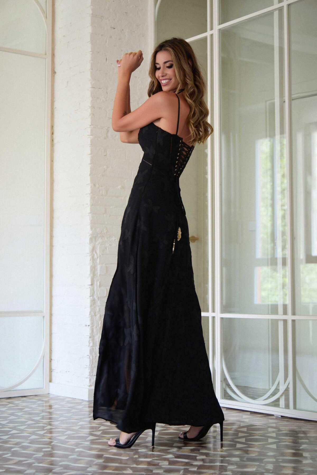 VESTIDO CUERVO CAMALEÓNICA