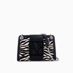 Bolso con estampado de cebra y correa de cadena Armani Exchange – Blanco y negro