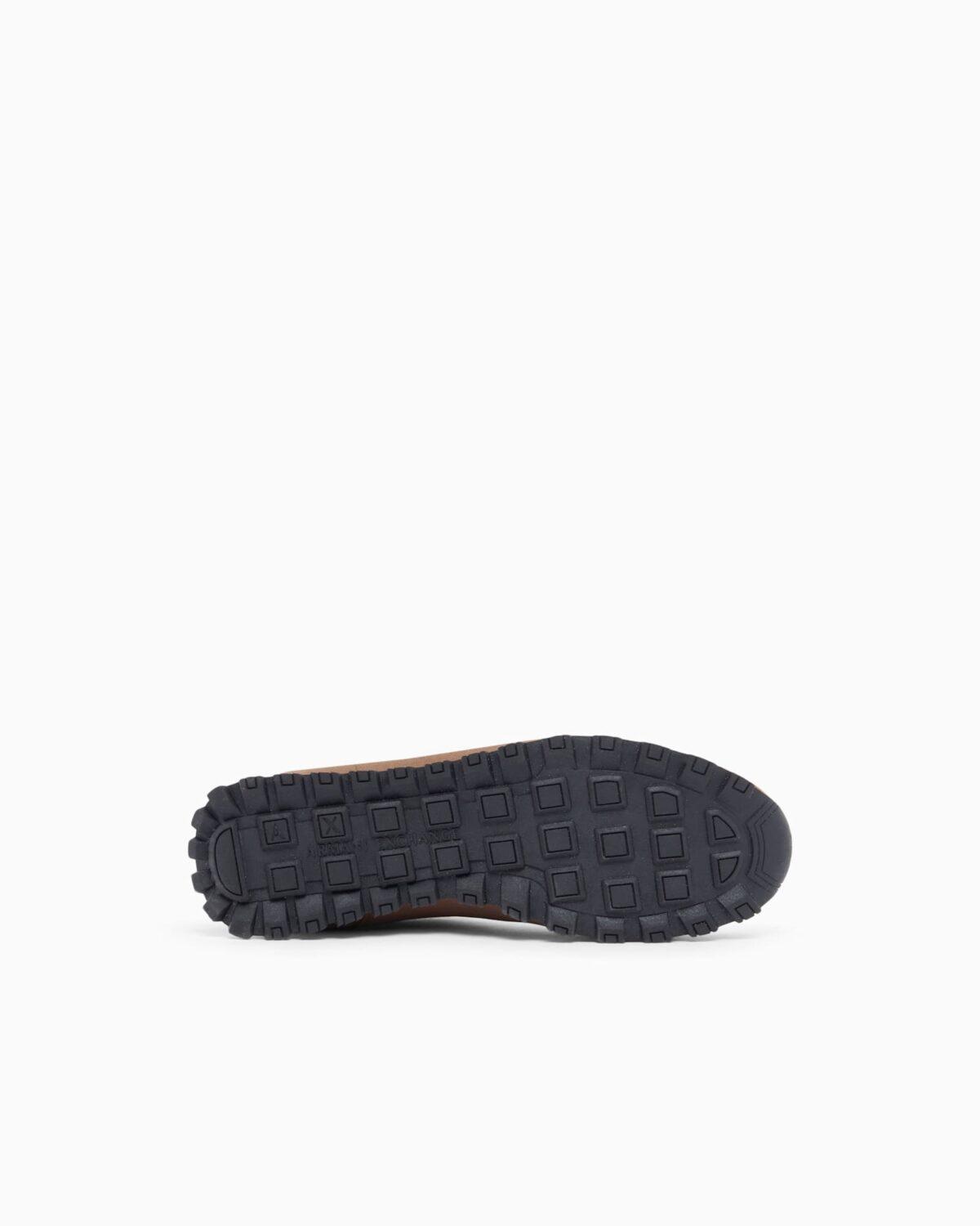 Zapatillas con paneles de malla y suela de goma texturizada Armani Exchange - Marrón