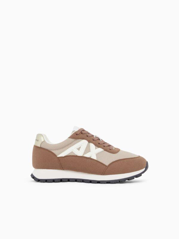 Zapatillas con paneles de malla y suela de goma texturizada Armani Exchange - Marrón