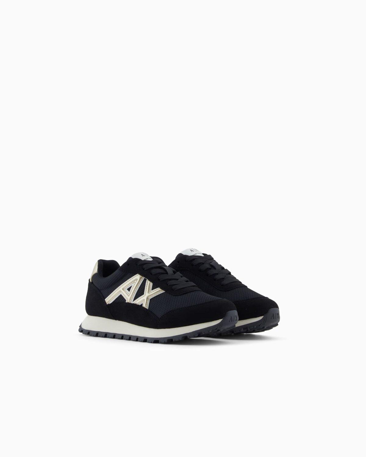 Zapatillas con paneles de malla y suela de goma texturizada Armani Exchange - Negro