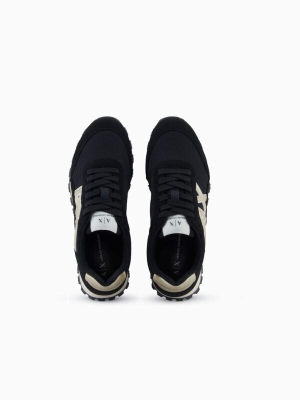 Zapatillas con paneles de malla y suela de goma texturizada Armani Exchange - Negro