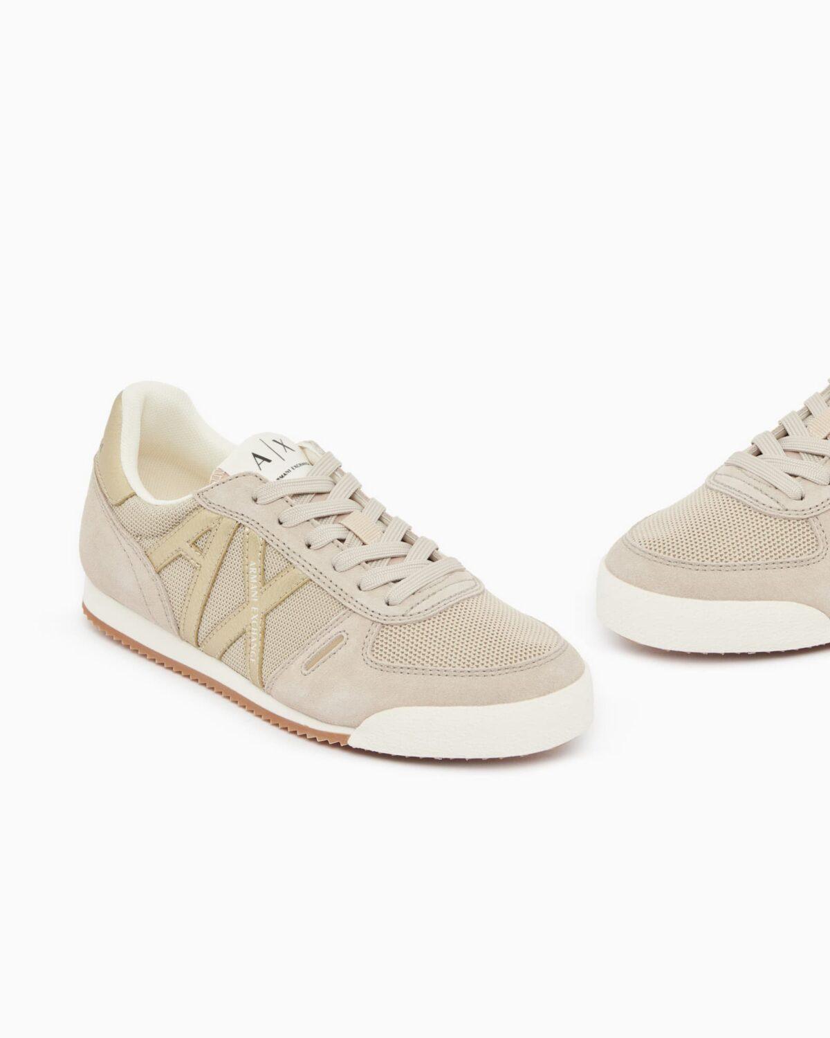 Zapatillas de serraje y malla con cordones y suela de goma Armani Exchange - Beige