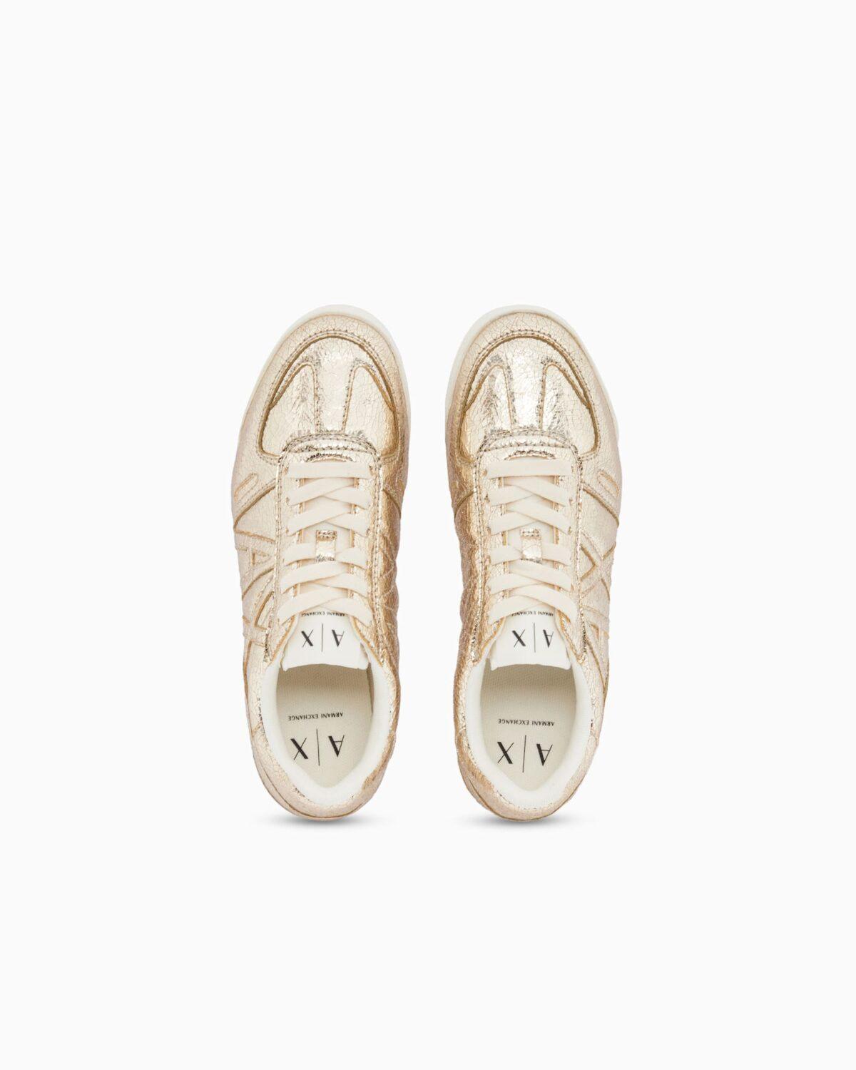 Zapatillas de caña baja con efecto craquelado Armani Exchange - Dorado